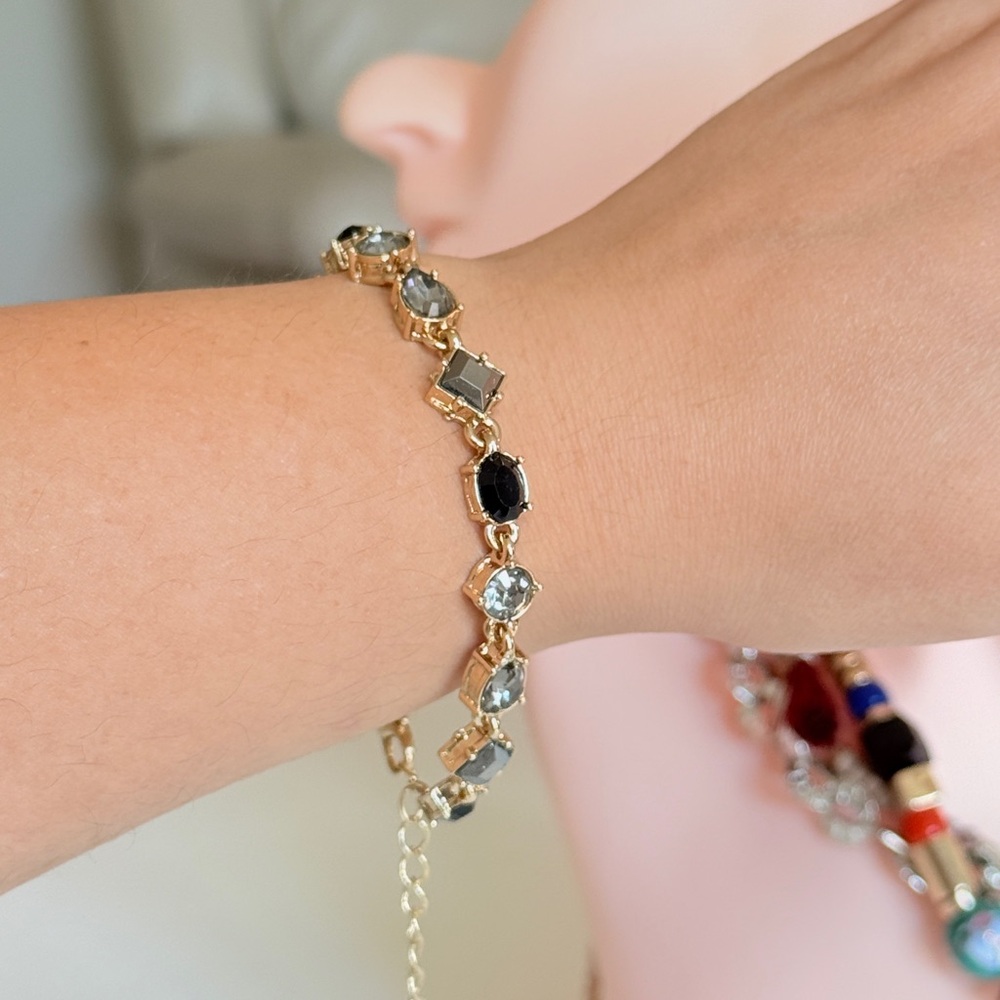 Gold Bracelet with Black and Gray Stones - Picture 3 of 8